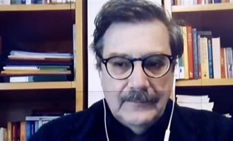 Παναγιωτόπουλος: Μας πίεσε η κυβέρνηση να δοθεί εικόνα ότι ξεμπερδέψαμε με τον κορωνοϊό