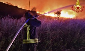 Rai: Εμπρησμός οι πυρκαγιές που κατακαίνε τη Σικελία