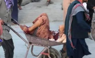 Βομβιστική επίθεση αυτοκτονίας στο αεροδρόμιο της Καμπούλ: Σκοτώθηκαν άμαχοι και παιδιά – Αμερικανοί τραυματίες