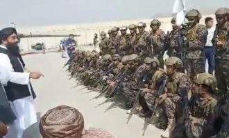 «Τακτικές» μονάδες των Ταλιμπάν στο αεροδρόμιο της Καμπούλ και «παρέλαση» θριάμβου