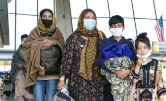 Ανεστάλησαν οι πτήσεις που μεταφέρουν Αφγανούς στις ΗΠΑ λόγω ιλαράς