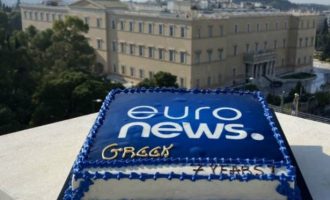 Η ελληνική υπηρεσία του Euronews συνεχίζει για 12 μήνες