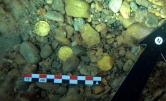 Δύο δύτες ανακάλυψαν στον βυθό θησαυρό με χρυσά νομίσματα της ρωμαϊκής εποχής