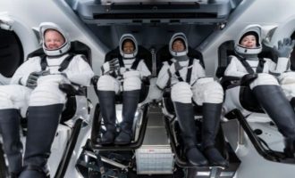 SpaceX: Η πρώτη αποστολή στο διάστημα με τουρίστες, δίχως επαγγελματία αστροναύτη, είναι γεγονός