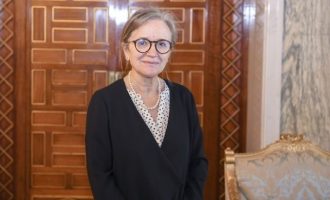 Tυνησία: Ποια η πρώτη γυναίκα που διορίστηκε πρωθυπουργός