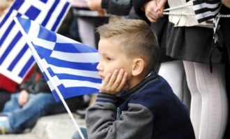 «Μίκρυνε» η Ελλάδα: 46.317 περισσότεροι θάνατοι από γεννήσεις το 2020