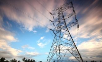 Γκόρντον Μπράουν: Προσωρινή κρατικοποίηση των εταιρειών ηλεκτρικής ενέργειας