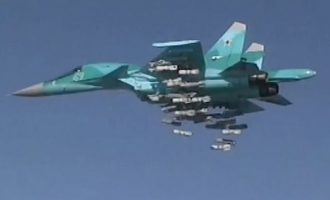 Οι Ρώσοι βομβάρδισαν το Ισλαμικό Κράτος στην έρημο της Συρίας