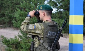 Η Ουκρανία ενισχύει με 8.500 στρατιώτες και αστυνομικούς τις δυνάμεις της στα σύνορα με τη Λευκορωσία