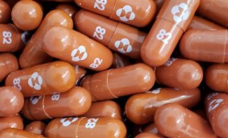 Η Δανία ενέκρινε το χάπι της Merck κατά του κορωνοϊού