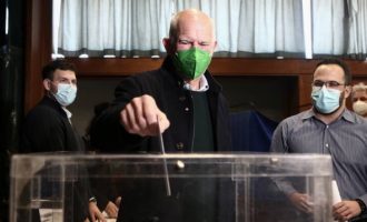 Kαταγγελίες Παπανδρέου για νοθεία στις εκλογές του ΚΙΝΑΛ