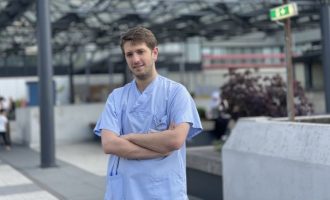 Έλληνας γιατρός στη Γερμανία βραβεύθηκε για την COVID-19 έρευνά του