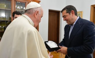 Ο Τσίπρας ευχαρίστησε τον Πάπα για την αναφορά του στη Συνθήκη των Πρεσπών