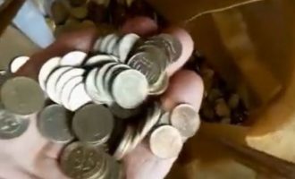 Μόνο τα κέρματα της τουρκικής λίρας έχουν κάποια αξία – Για «σκραπ»