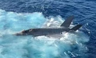Αμερικανικό F-35 έπεσε από αεροπλανοφόρο στη θάλασσα της Νότιας Κίνας