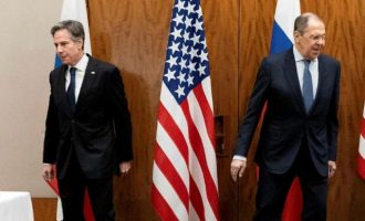 Η Ρωσία διαβεβαίωσε ότι δεν θα επιτεθεί στην Ουκρανία και ζήτησε γραπτές απαντήσεις από τις ΗΠΑ