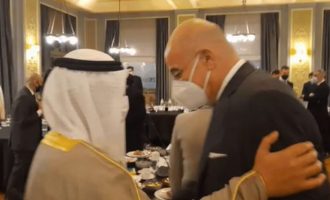 Ο Νίκος Δένδιας με τον ΥΠΕΞ του Κουβέιτ στο περιθώριο του ΣΕΥ της ΕΕ