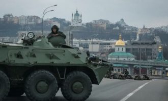 Σε εξέλιξη βρίσκεται η πολιορκία του Κίεβο από τους Ρώσους