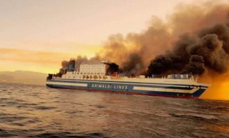 Εντοπίστηκαν ζωντανοί πέντε από τους αγνοούμενους του φλεγόμενου πλοίου Euroferry Olympia