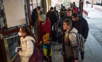 Χιλιάδες Ουκρανοί πρόσφυγες σε Μολδαβία και Ρουμανία
