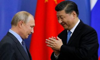 Η Κίνα υποστηρίζει τη Ρωσία – Μια εισβολή στην Ουκρανία μπορεί να επηρεάσει και την Ταϊβάν