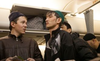 Οι Κιργίζιοι είτε εγκαταλείπουν τη Ρωσία είτε πάνε μισθοφόροι στην Ουκρανία