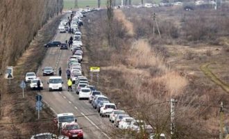 Η ελληνική αυτοκινητοπομπή από τη Μαριούπολη πέρασε στη Μολδαβία