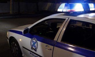 Μητροκτονία στη Θεσσαλονίκη: 60χρονη ξυλοκοπήθηκε μέχρι θανάτου από τον γιο της