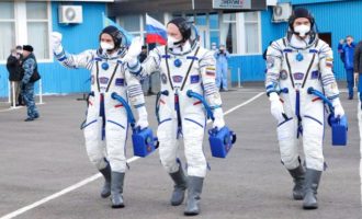 Οι Ρώσοι έστειλαν τρεις κοσμοναύτες στον Διεθνή Διαστημικό Σταθμό