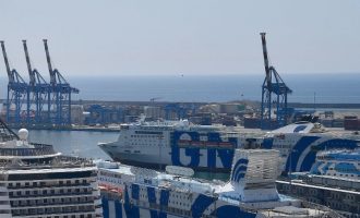Η Ιταλία απαγορεύει την είσοδο ρωσικών πλοίων στα λιμάνια της