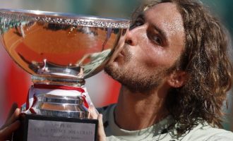 Στέφανος Τσιτσιπάς: Για δεύτερη συνεχόμενη χρονιά νικητής του Monte Carlo Masters