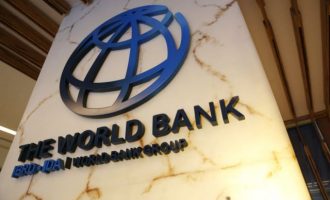 Εφιαλτική πρόβλεψη της Παγκόσμιας Τράπεζας: Τρία χρόνια στα ύψη οι τιμές καυσίμων και τροφίμων
