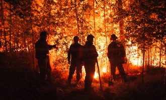 Φονικές πυρκαγιές στη Σιβηρία: Καίγονται 200 κτήρια – Τουλάχιστον 5 νεκροί