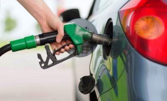 «Καίει» η τιμή της βενζίνης: Ξεπέρασε τα 2,30 ευρώ