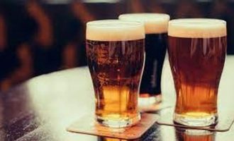Τέλος η μπύρα στη Μόσχα – Το εισαγόμενο αλκοόλ 20-50% πιο ακριβό