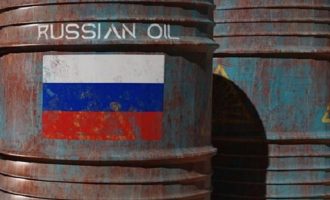 ΕΕ: Πλαφόν στα 100 δολάρια το βαρέλι στο ρωσικό πετρέλαιο