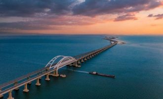 Η Ουκρανία απείλησε ότι θα γκρεμίσει τη Γέφυρα του Κερτς