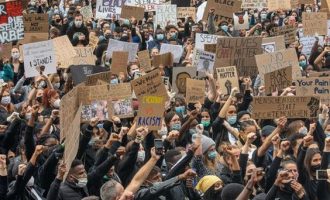 Η γερμανική ελίτ φοβάται την εξέγερση της ακρίβειας – Το 44% των Γερμανών θέλουν να διαδηλώσουν