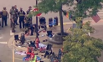 Μακελειό στο Ιλινόις: Έξι νεκροί και 24 τραυματίες στην παρέλαση της 4ης Ιουλίου από ένοπλη επίθεση