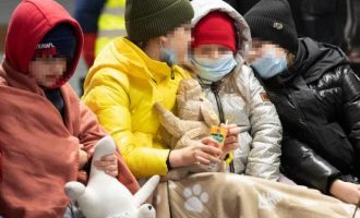 Βρετανοί παιδεραστές έβαλαν στόχο ασυνόδευτα προσφυγόπουλα από την Ουκρανία