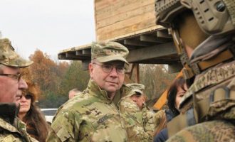 Στρατηγός Μπεν Χοτζ στην DW: Η Ουκρανία μπορεί να αντεπιτεθεί