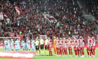 Europa League: Ο Ελ Αραμπί «έσωσε» τον Ολυμπιακό, 1-1 με τη Σλόβαν