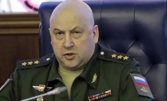 Υπό πίεση ο Ρώσος «Στρατηγός Αρμαγεδδών» – Έντονες κριτικές μετά την υποχώρηση από τη Χερσώνα
