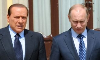 Μπερλουσκόνι: Δεν μπορώ να πω τη γνώμη για τον πόλεμο γιατί θα γίνει χαμός – Ο Πούτιν του έστειλε 20 μπουκάλια βότκα