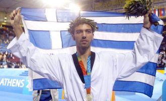Τσίπρας για Νικολαΐδη: «Σήκωσε ψηλά την ελληνική σημαία – Καλό σου ταξίδι Αλέξανδρε»