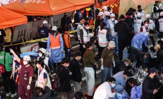 Τραγωδία στη Σεούλ: 59 νεκροί και 150 τραυματίες από ποδοπατήματα σε γιορτή για το Χαλοουίν