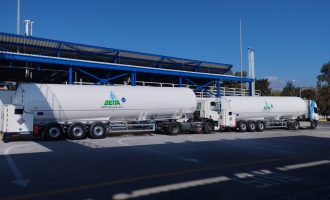 Η ΔΕΠΑ Εμπορίας ενισχύει το δίκτυο διακίνησης υγροποιημένου φυσικού αερίου με την προμήθεια τριών LNG Semi trailers