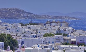 Handelsblatt: Μεγάλη ζήτηση εξοχικών κατοικιών στην Ελλάδα – Έως 13.000 το τετραγωνικό