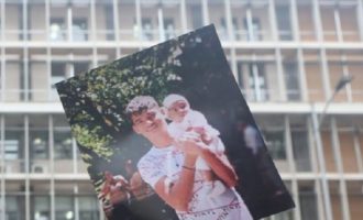 Ελεύθερος ο αστυνομικός που σκότωσε τον 16χρονο Ρομά – «Βαθιά απογοήτευση» εκφράζουν οι Ρομά