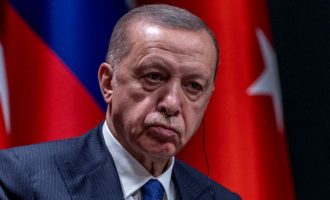 Απειλεί τη Δύση ο Ερντογάν: Οι δυτικές χώρες «θα πληρώσουν» για το κλείσιμο των προξενείων